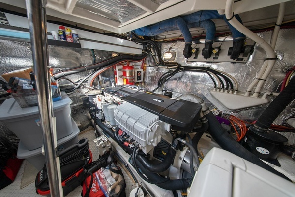 2014 Cruisers Yachts 48