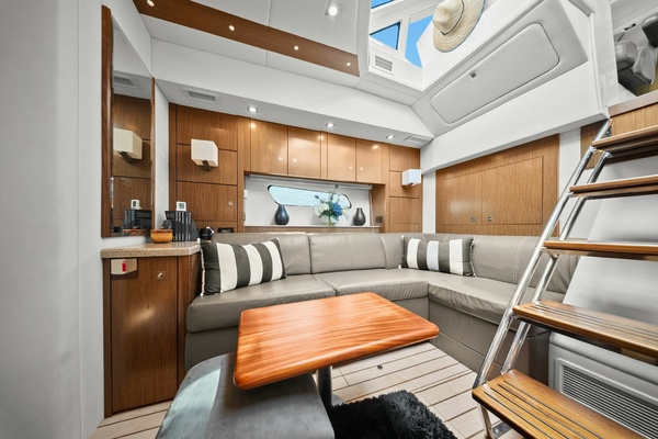 Freedom 48ft Cruisers Yachts Yacht For Sale