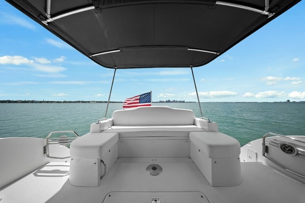 2014 Cruisers Yachts 48