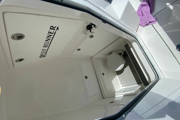 28ft Reef Runner Yacht For Sale