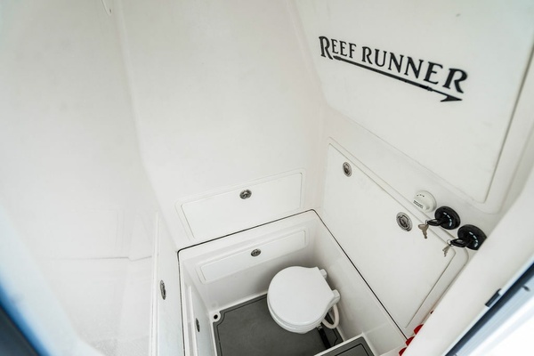 28ft Reef Runner Yacht For Sale