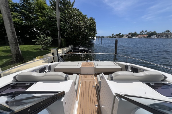 36ft Aquila Yacht For Sale