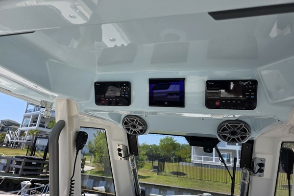32ft Solace Yacht For Sale