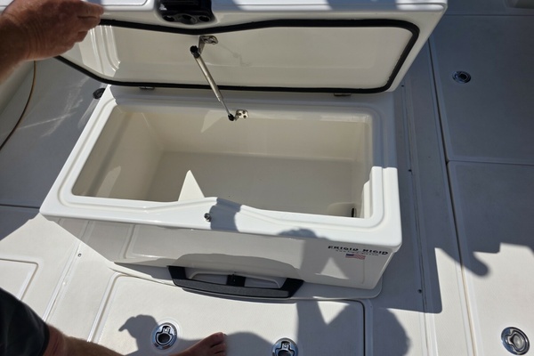32ft Solace Yacht For Sale
