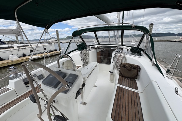 Carpe Ventum 42ft Beneteau Yacht For Sale