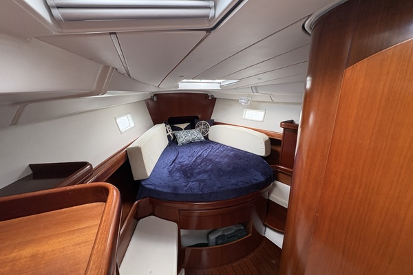 Carpe Ventum 42ft Beneteau Yacht For Sale