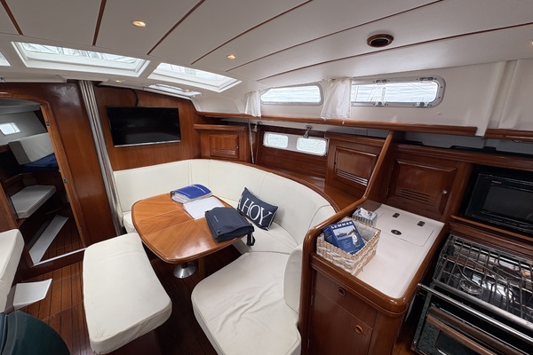 Carpe Ventum 42ft Beneteau Yacht For Sale