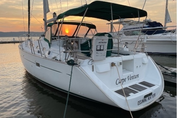2003 Beneteau 423 port stern quarter