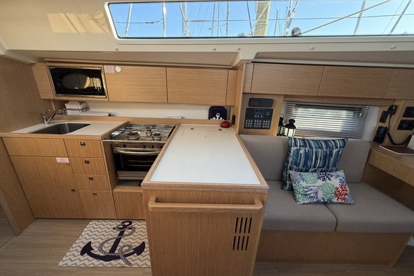 Wave Dancer 38ft Bavaria Yacht For Sale