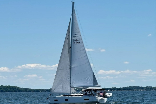 Wave Dancer 38ft Bavaria Yacht For Sale