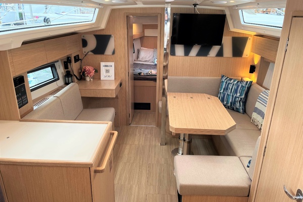 Wave Dancer 38ft Bavaria Yacht For Sale