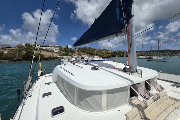 Sogno di Piu 44ft Lagoon Yacht For Sale