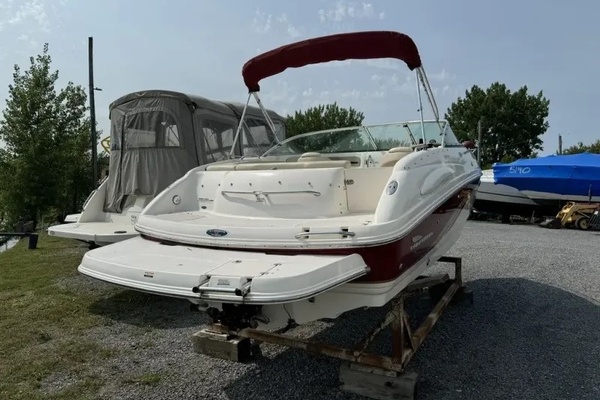 2004 Chaparral 235 SSi 23ft Chaparral Yacht For Sale
