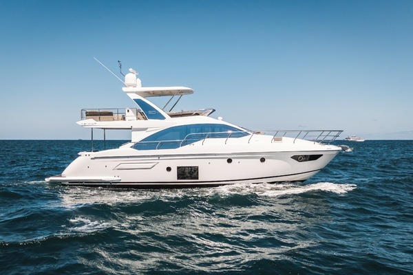 Photo of the 2021 Azimut 50 FLY
