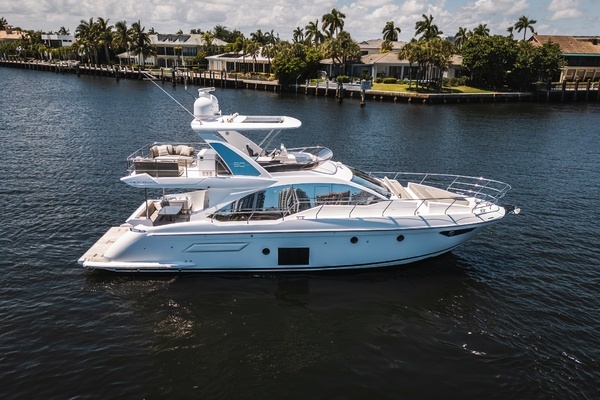 Photo of the 2021 Azimut 50 FLY