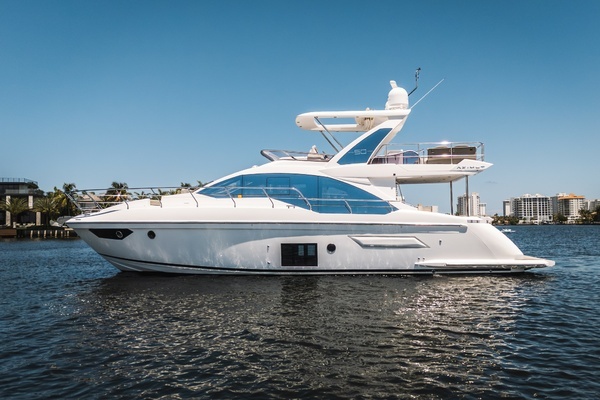 Photo of the 2021 Azimut 50 FLY