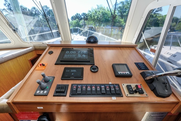 2009 Mainship 41