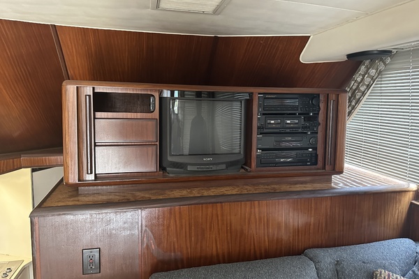 Megalodon 45ft Hatteras Yacht For Sale