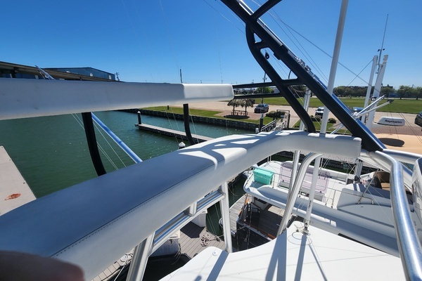 2018 Viking 48