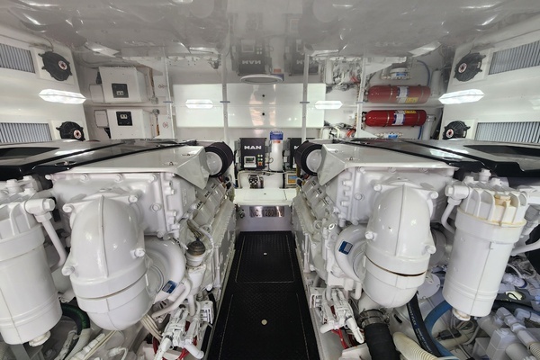 2018 Viking 48