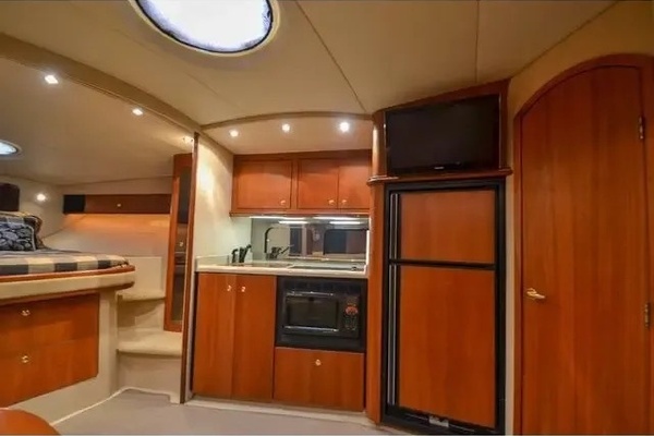 2002 Cruisers 3870 38ft Cruisers Yacht For Sale