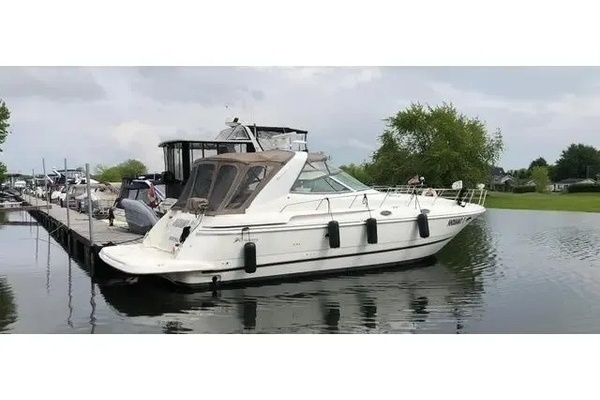 2002 Cruisers 3870 38ft Cruisers Yacht For Sale