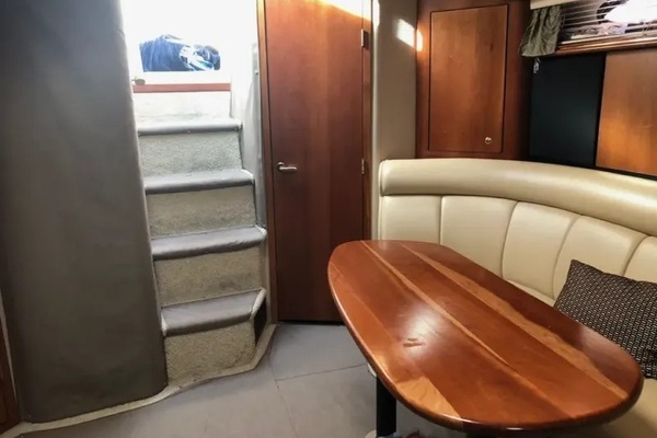 2002 Cruisers 3870 38ft Cruisers Yacht For Sale