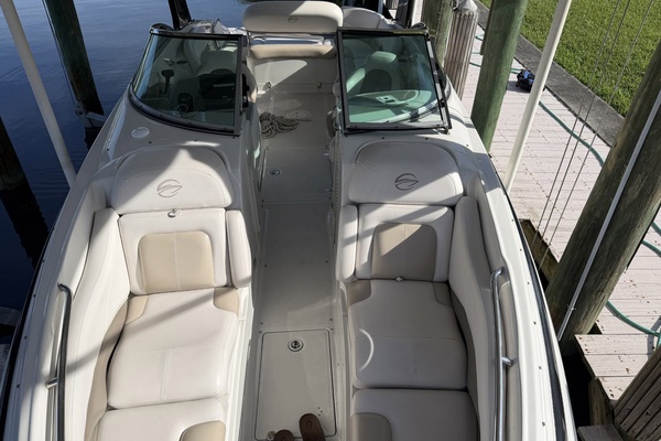 29ft Crownline Yacht For Sale