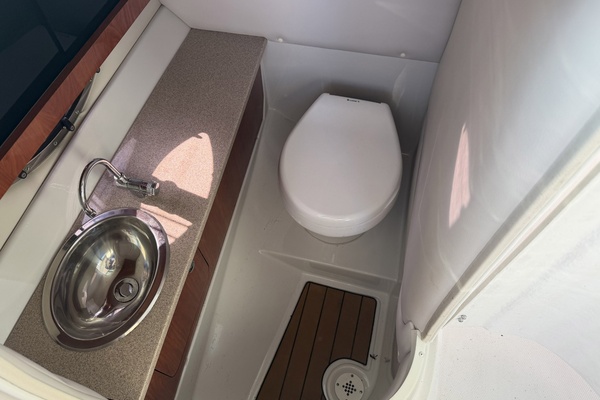 29ft Crownline Yacht For Sale