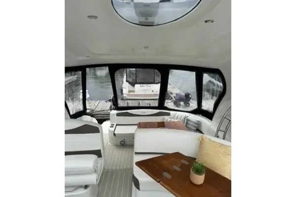 2008 Cruisers 460 Express 47ft Cruisers Yacht For Sale