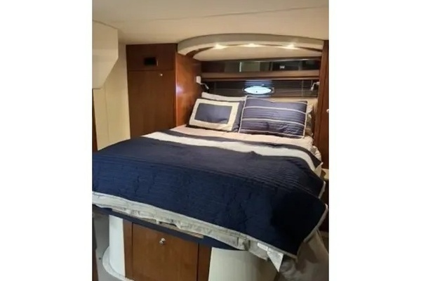 2008 Cruisers 460 Express 47ft Cruisers Yacht For Sale