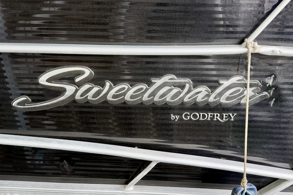 24ft Sweetwater Yacht For Sale