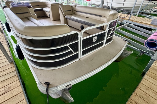 24ft Sweetwater Yacht For Sale