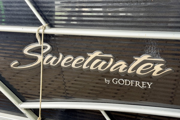 24ft Sweetwater Yacht For Sale