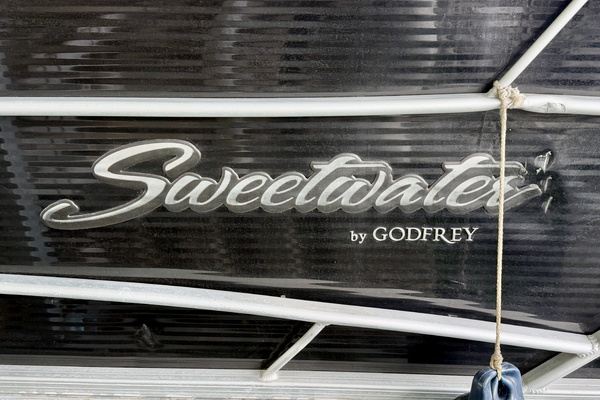 24ft Sweetwater Yacht For Sale