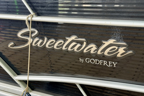 24ft Sweetwater Yacht For Sale
