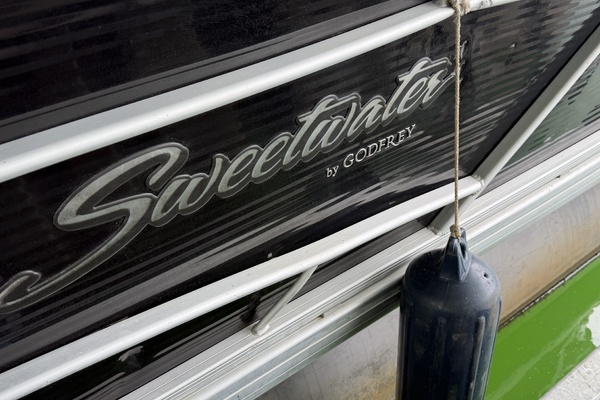 24ft Sweetwater Yacht For Sale
