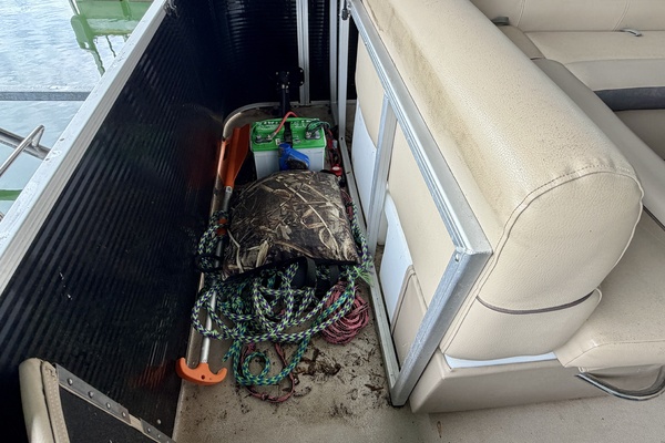 24ft Sweetwater Yacht For Sale