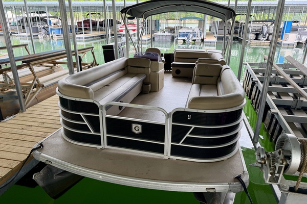 24ft Sweetwater Yacht For Sale