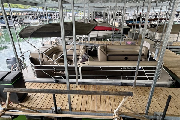 24ft Sweetwater Yacht For Sale