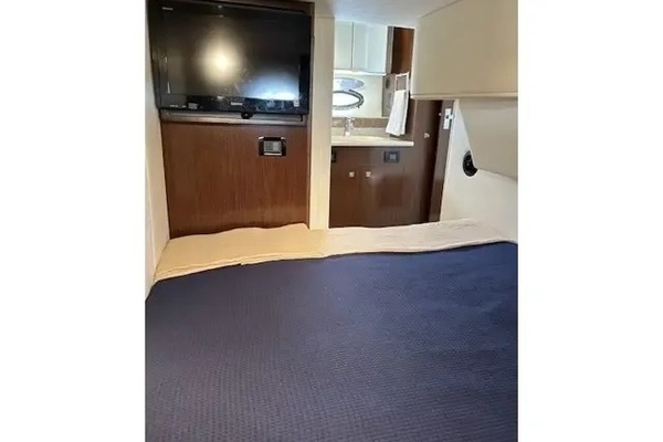 2011 Cruisers Sports Coupe 420 42ft Cruisers Yacht For Sale