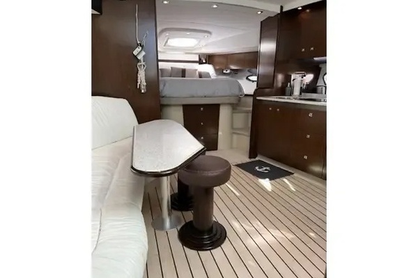 2011 Cruisers Sports Coupe 420 42ft Cruisers Yacht For Sale