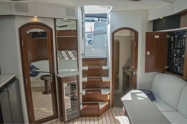 2011 Cruisers Sports Coupe 420 42ft Cruisers Yacht For Sale