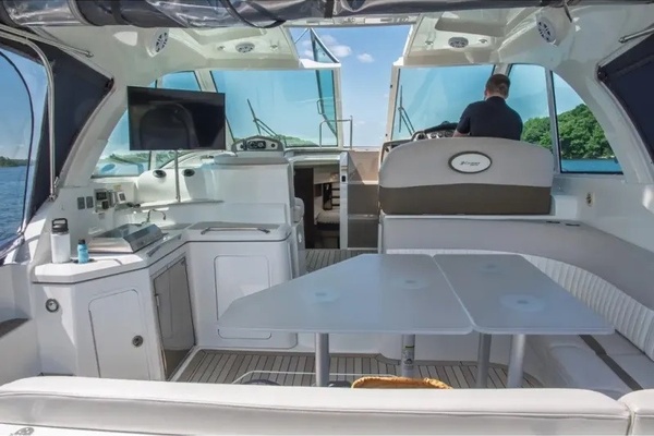 2011 Cruisers Sports Coupe 420 42ft Cruisers Yacht For Sale