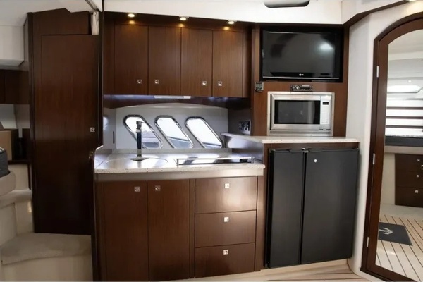 2011 Cruisers Sports Coupe 420 42ft Cruisers Yacht For Sale