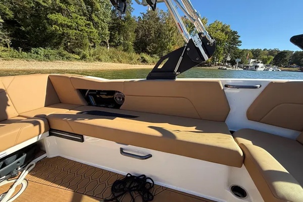 24ft Mastercraft Yacht For Sale