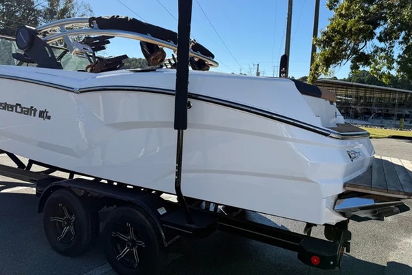 24ft Mastercraft Yacht For Sale