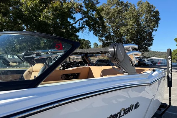 24ft Mastercraft Yacht For Sale