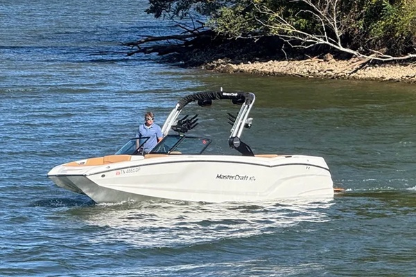 24ft Mastercraft Yacht For Sale