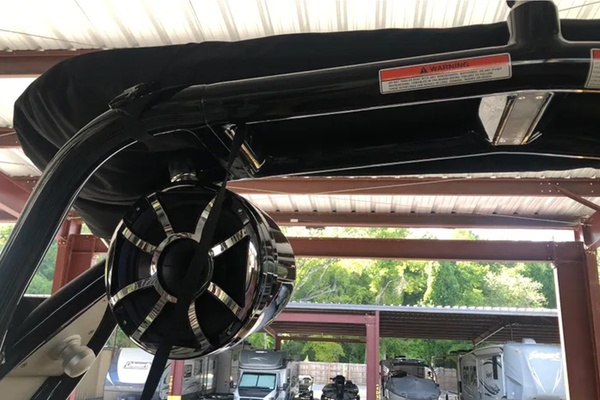 24ft Moomba Yacht For Sale